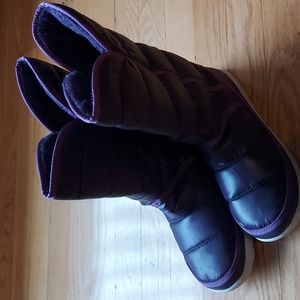 Snow boots